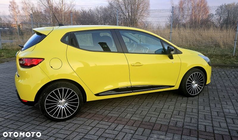 Renault Clio 1.2 16V 75 Expression - 14