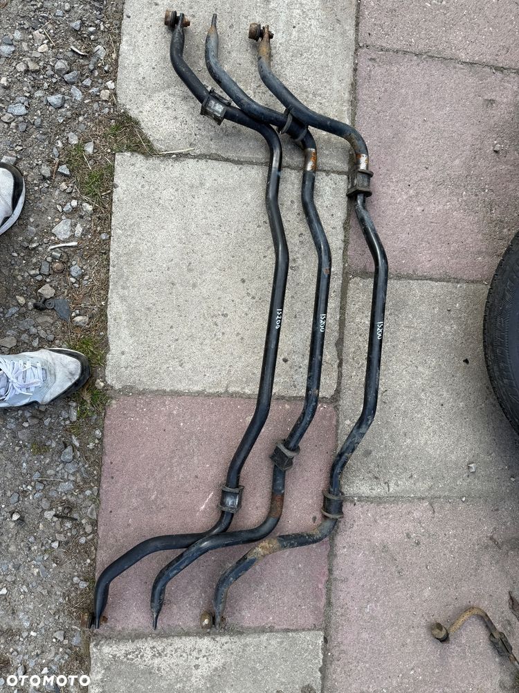 Drążek stabilizatora Lexus IS200 99-05r. - 1