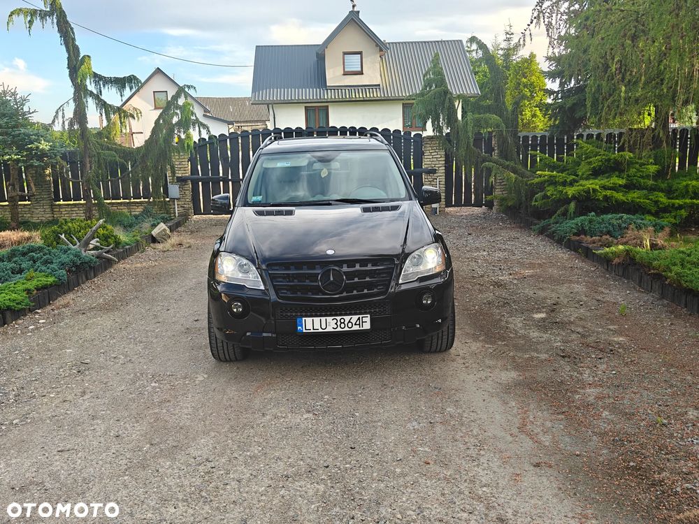 Mercedes-Benz ML - 8