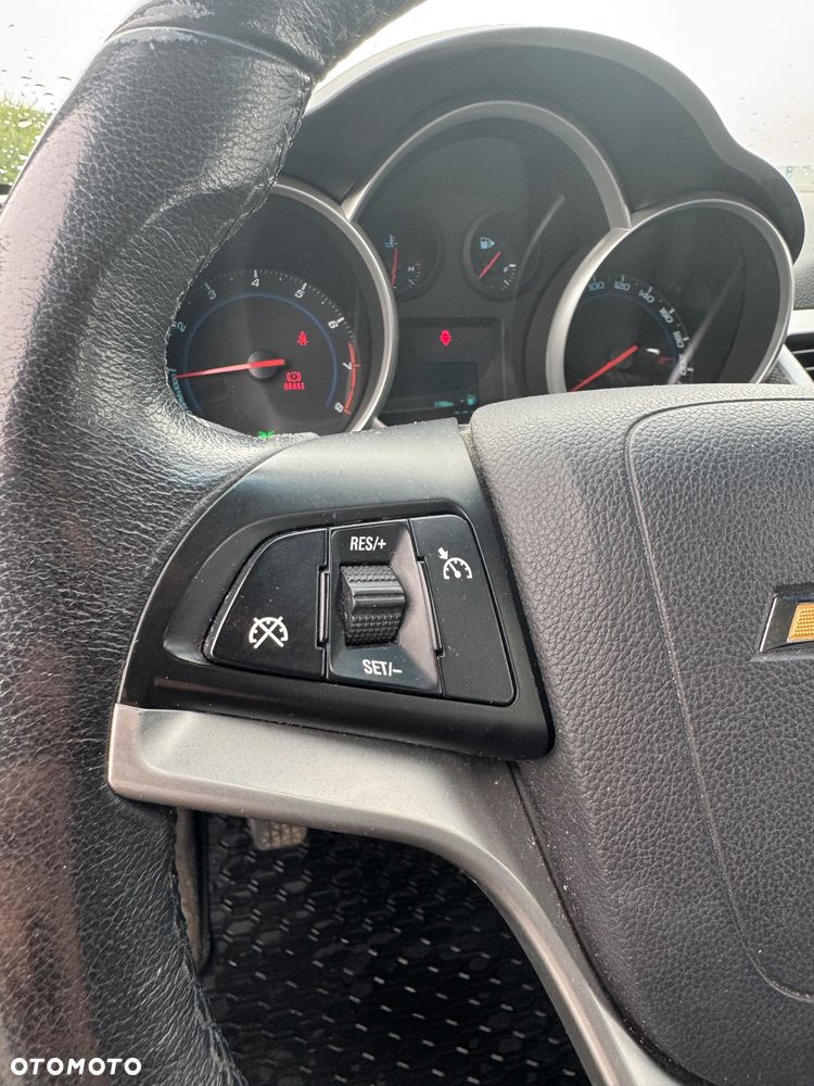 Chevrolet Cruze 1.8 LT - 21