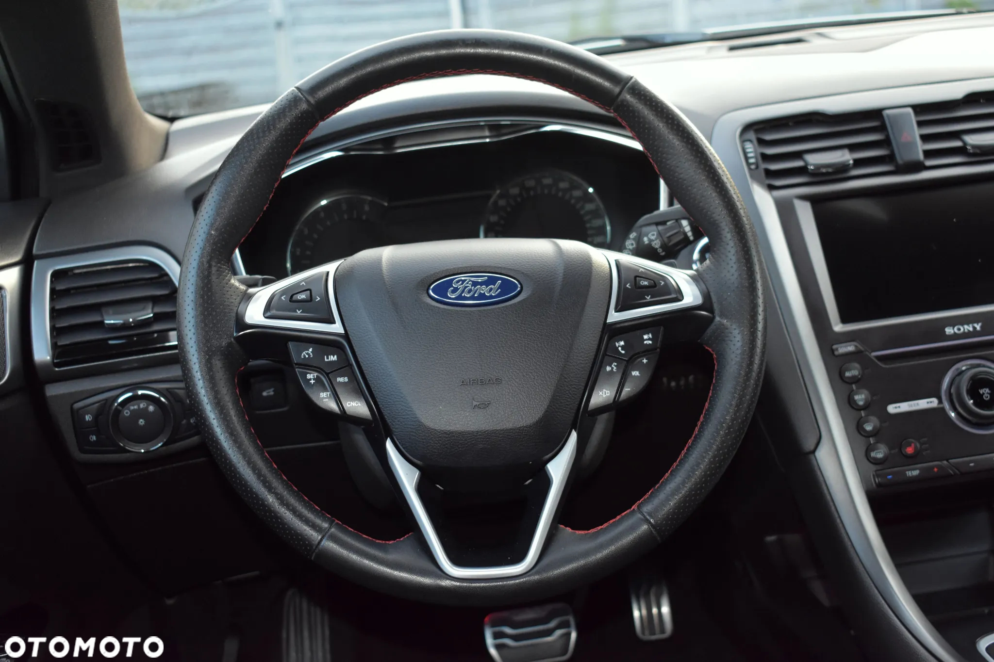 Ford Mondeo 2.0 TDCi Titanium PowerShift - 27