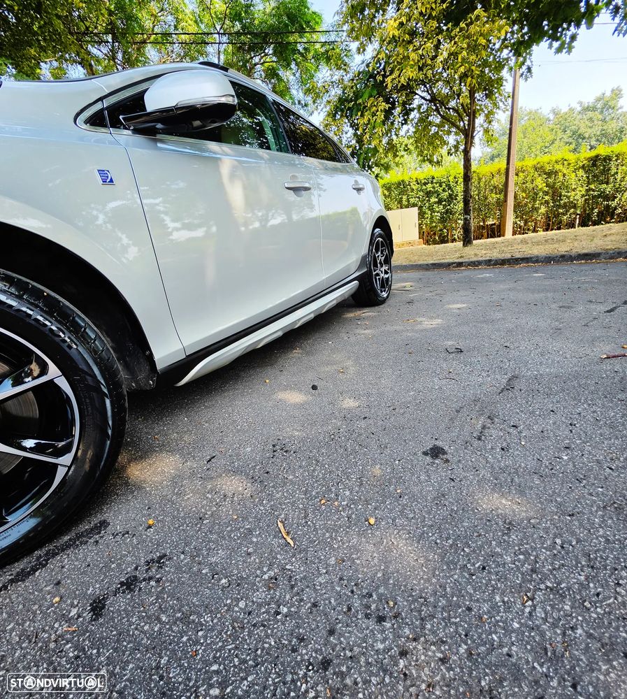Volvo V40 2.0 D2 Volvo Ocean Race Geartronic - 10