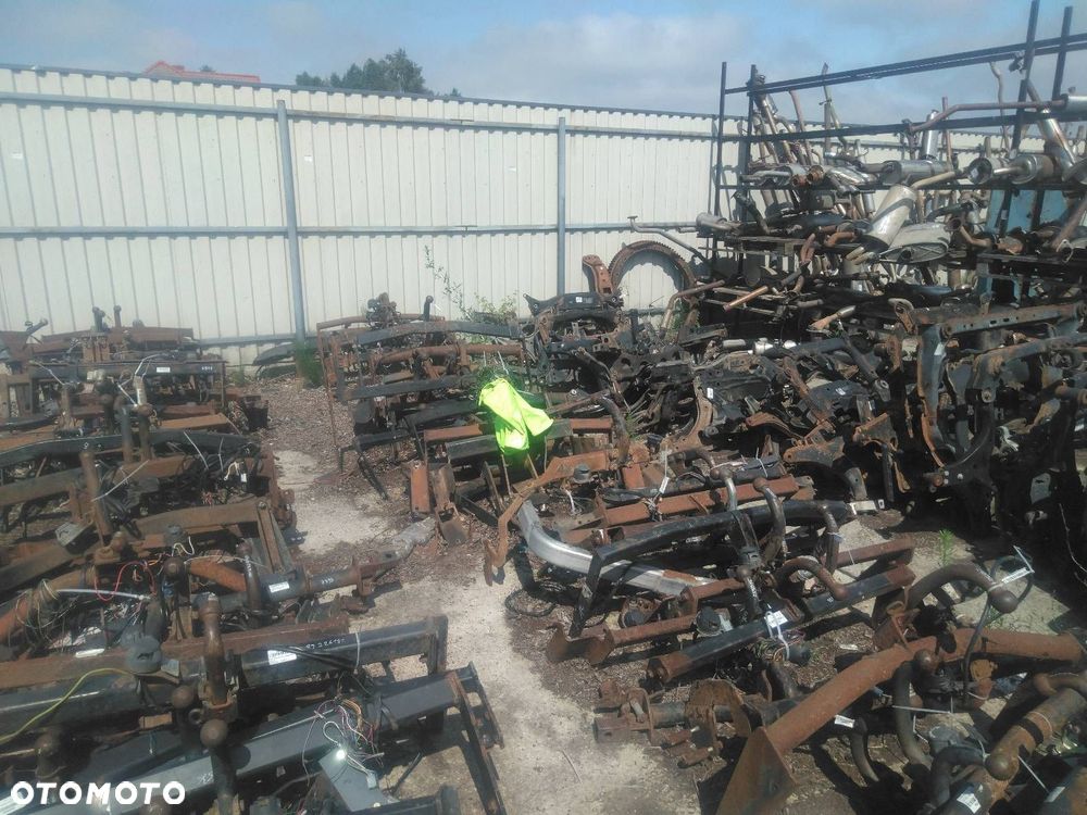 HAK HOLOWNICZY BRAK TABLICZKI DAIHATSU TERIOS I ID: 237034 - 5