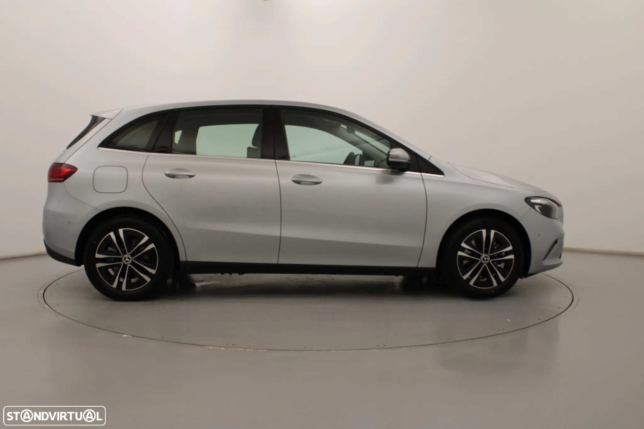 Mercedes-Benz B 250 e - 4