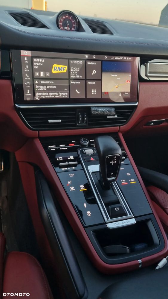 Porsche Cayenne - 36