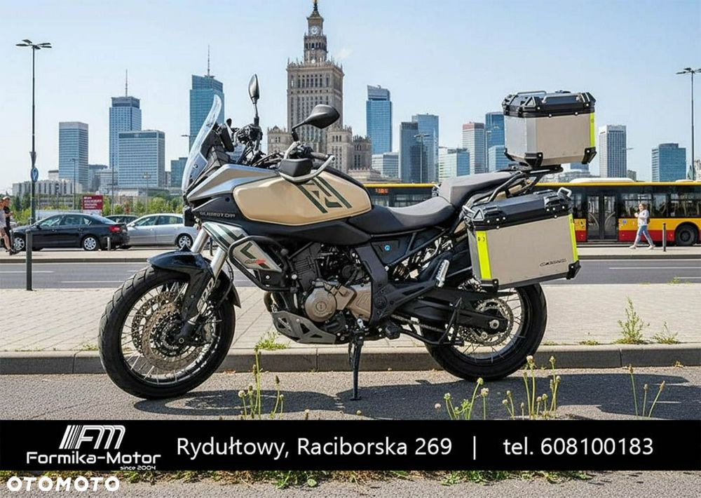 QJMOTOR SRT 600SX - 11