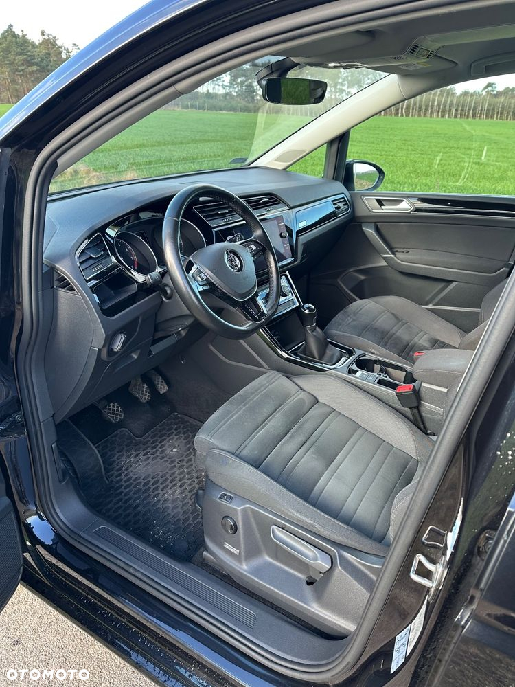 Volkswagen Touran 1.5 TSI EVO Highline - 7