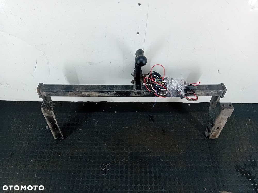 HAK HOLOWNICZY PEUGEOT 308 I HATCHBACK - 6