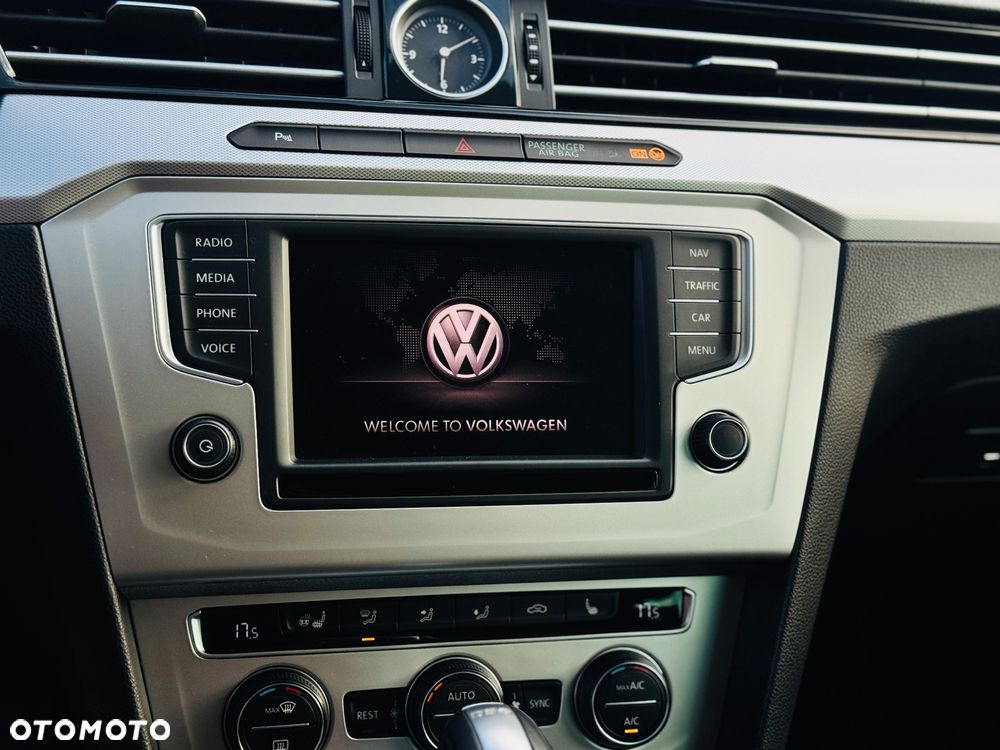 Volkswagen Passat Variant 2.0 TDI DSG (BlueMotion Technology) Comfortline - 13