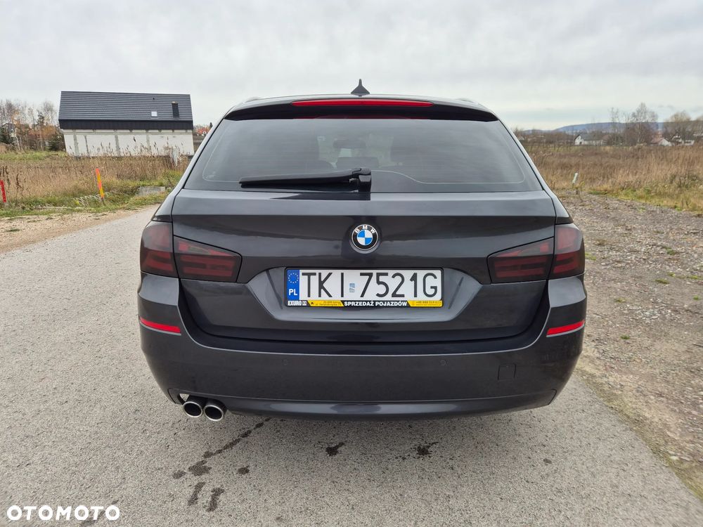 BMW Seria 5 525d xDrive - 9