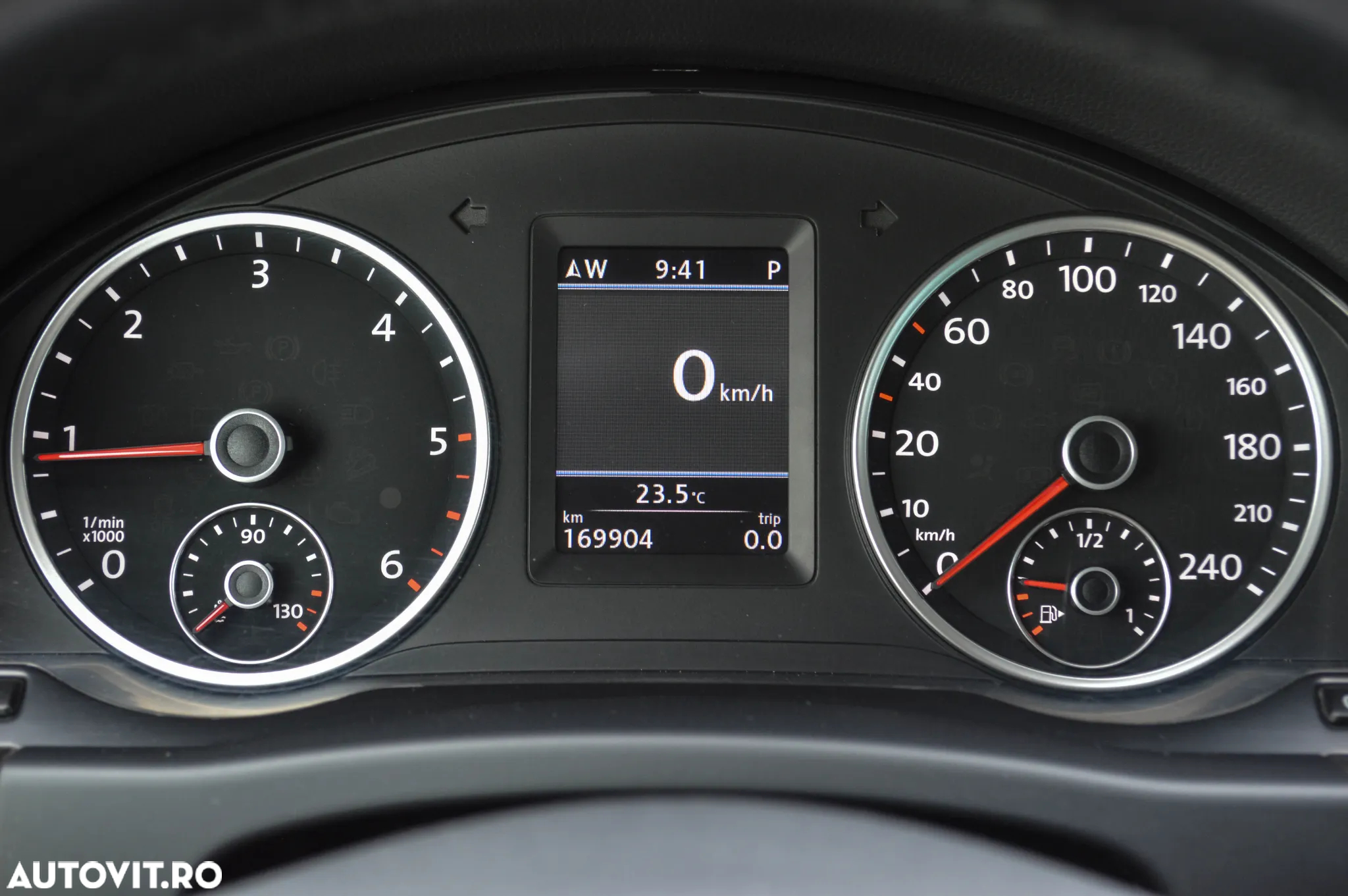 Volkswagen Tiguan 2.0 TDI DPF 4Motion BlueMotion Technology DSG Lounge Sport & Style - 16