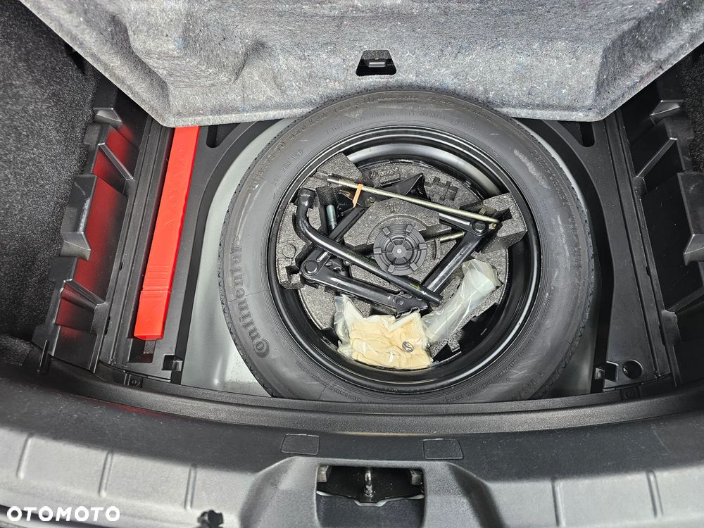 Volvo V40 D2 R-Design Kinetic - 12
