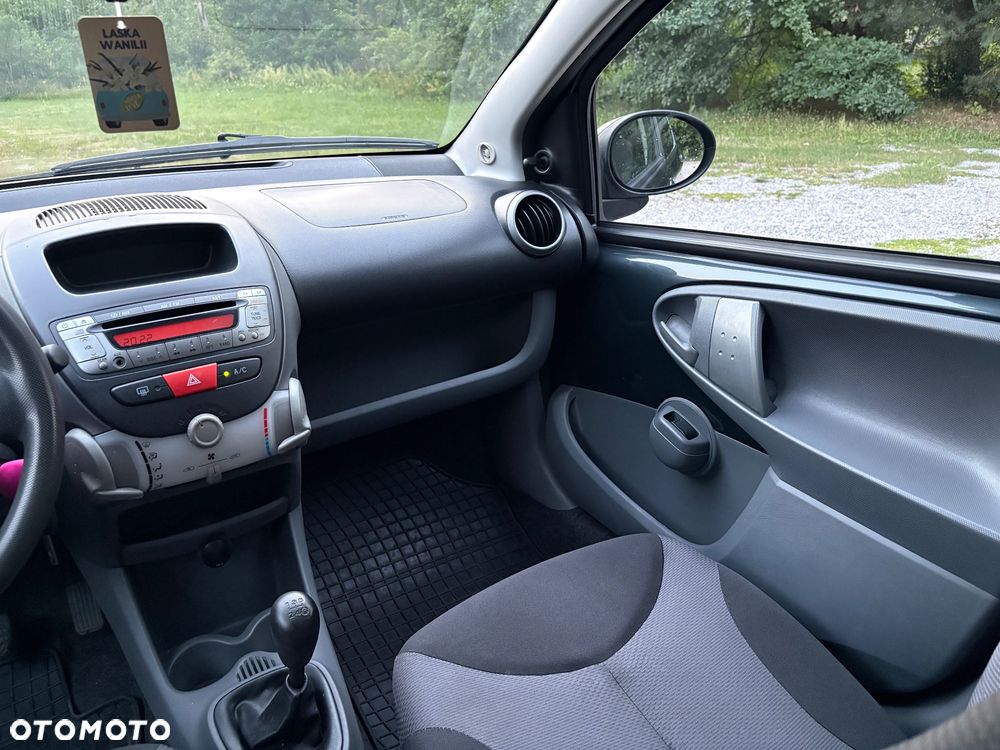 Toyota Aygo 1.0 VVT-i Sol EU5 - 14