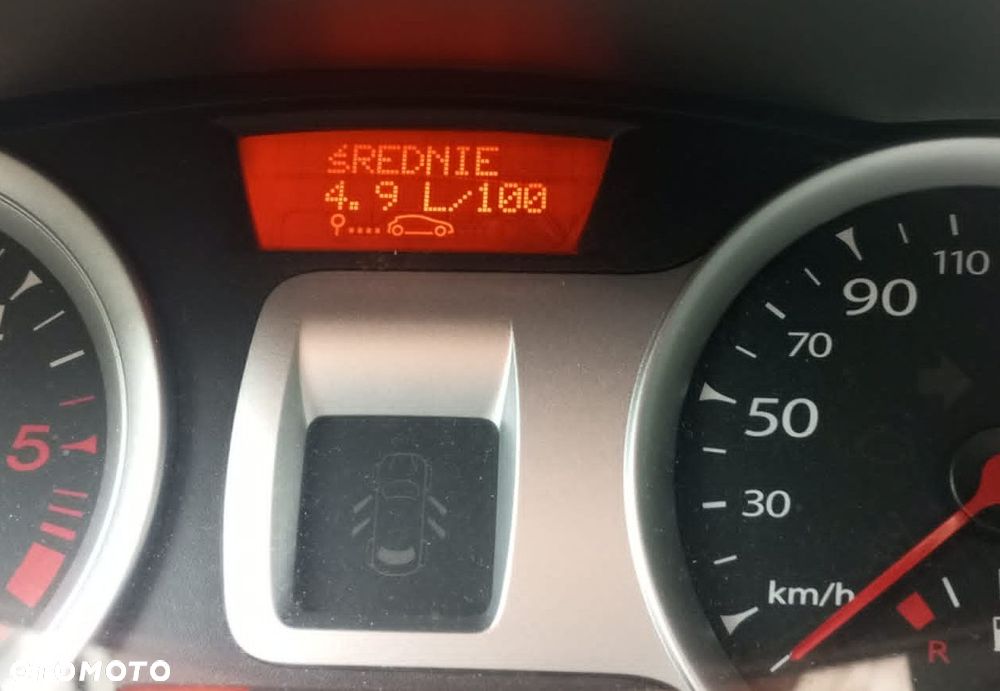 Renault Clio 1.5 dCi Alize - 10
