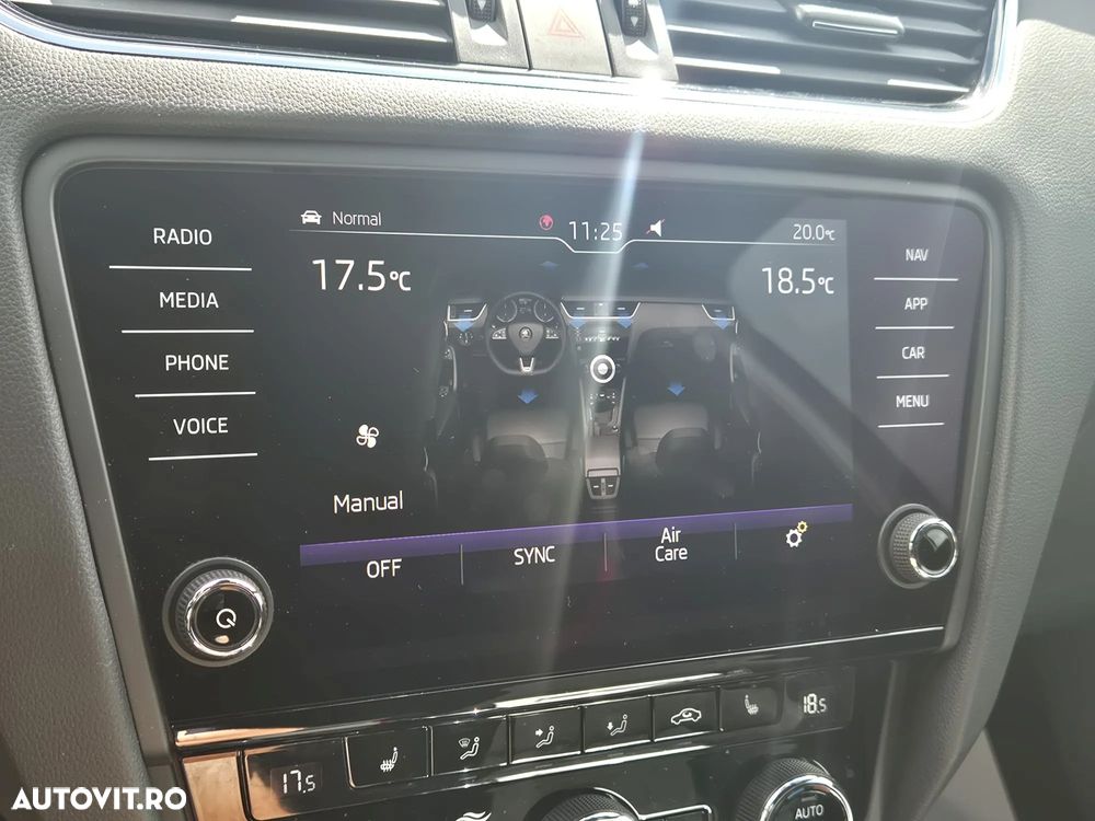 Skoda Octavia 2.0 TDI DSG RS - 24