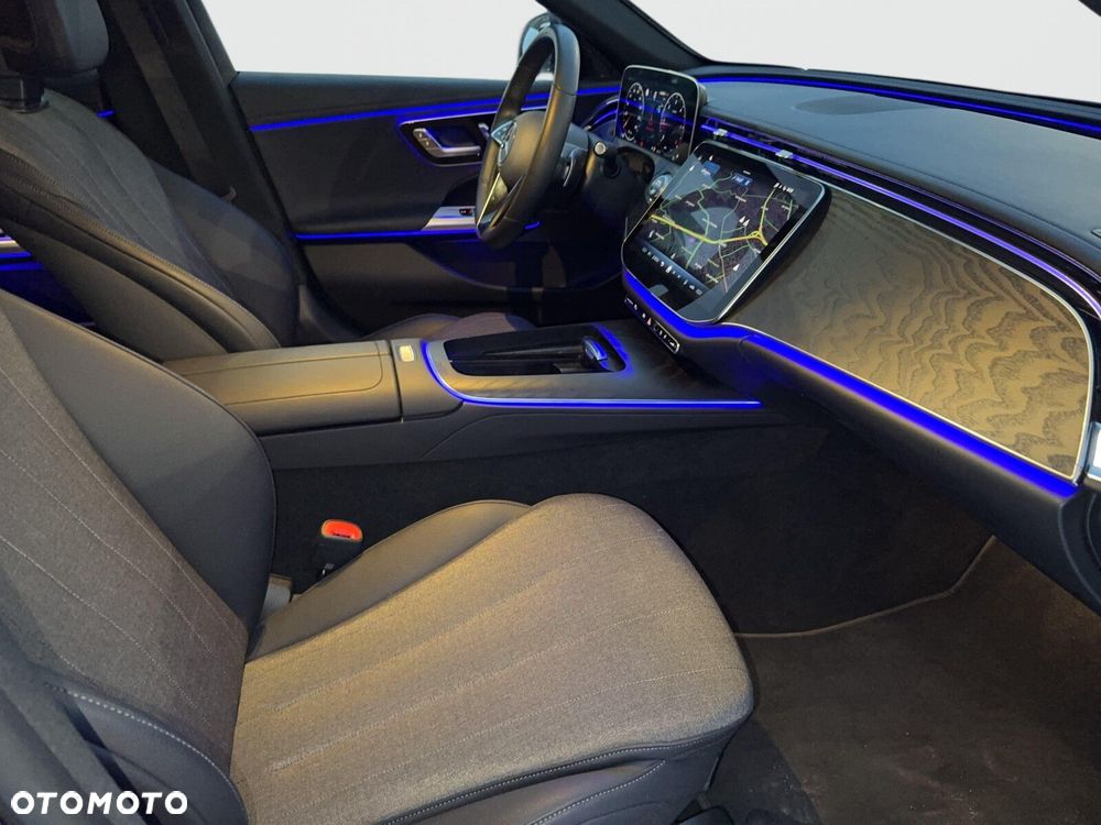 Mercedes-Benz Klasa E - 24