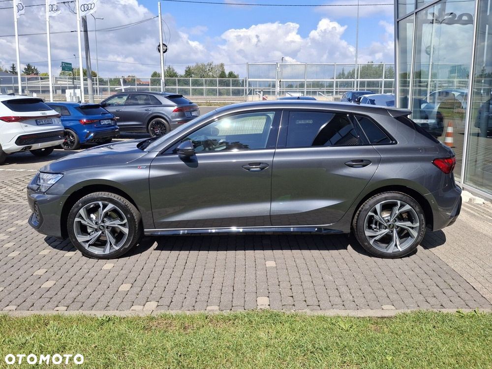 Audi A3 Sportback - 4