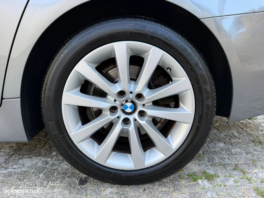 BMW 525 d Line Luxury - 29