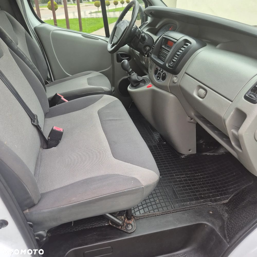 Renault Trafic - 14