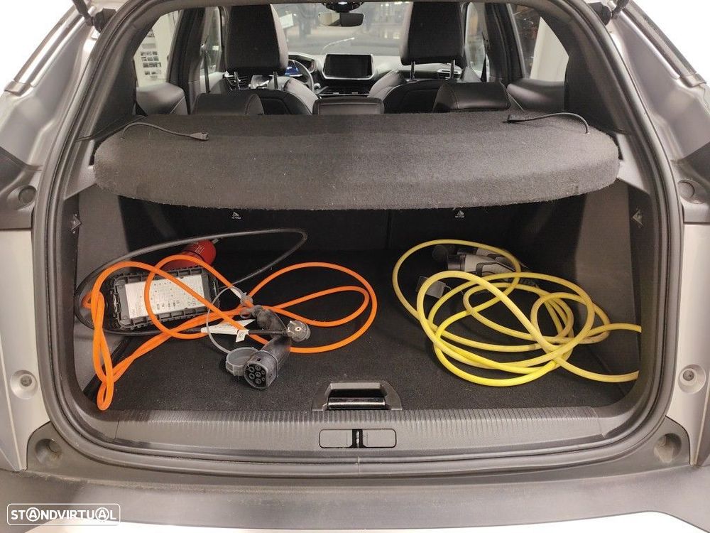 Peugeot e-2008 GT Pack - 10