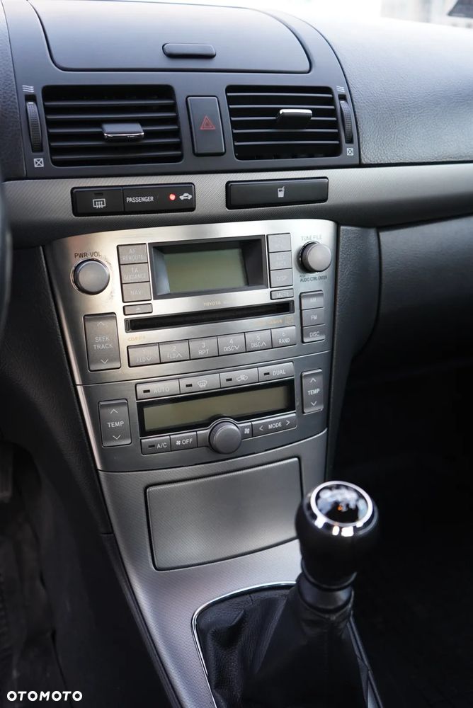 Toyota Avensis 2.0 D-4D Sol Premium - 11