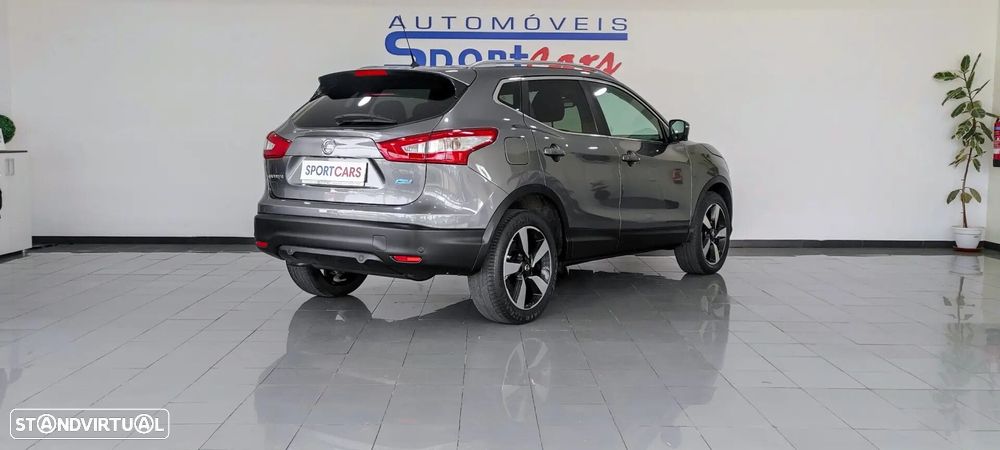 Nissan Qashqai - 2