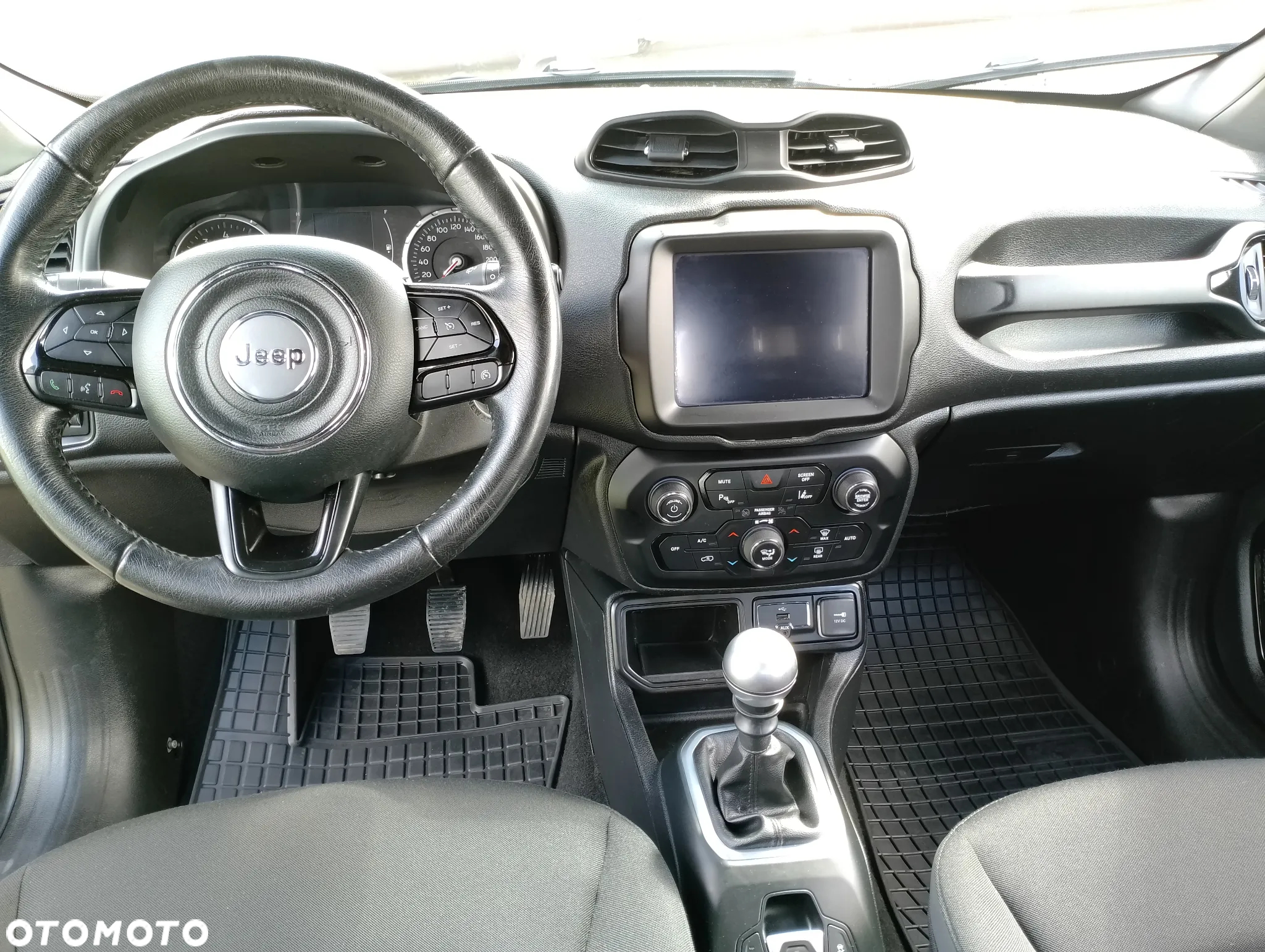 Jeep Renegade - 2