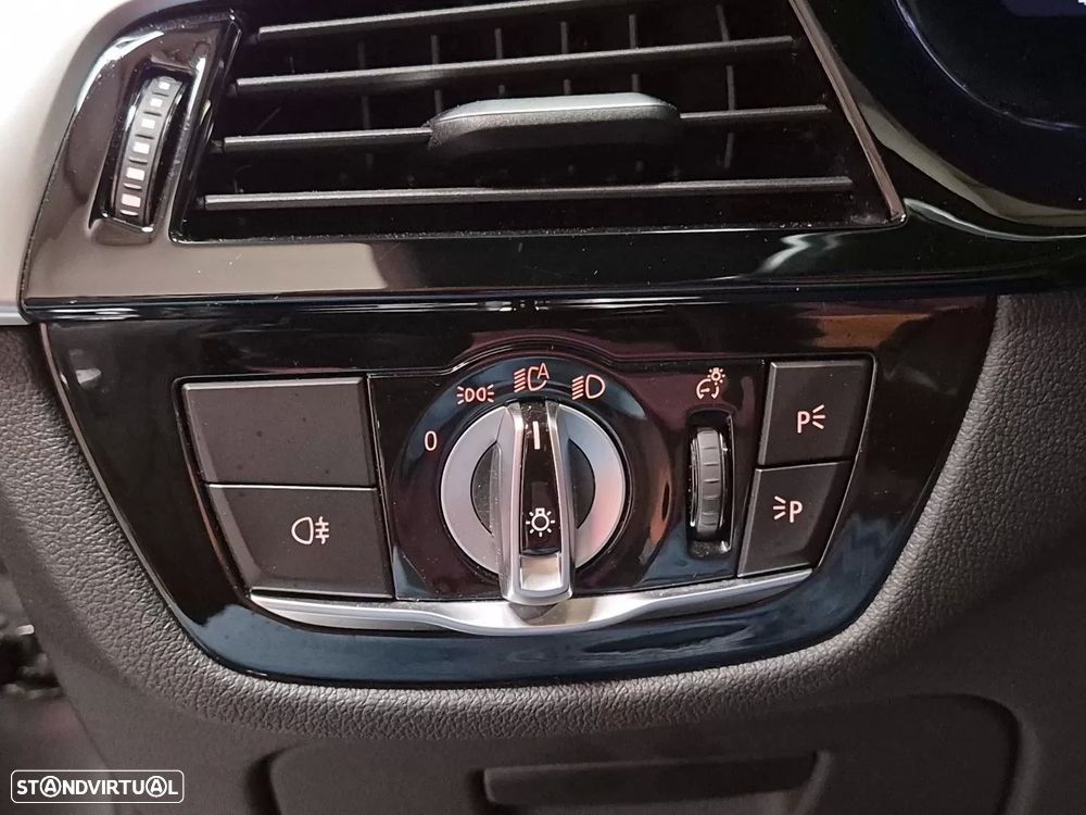 BMW 530 e Pack Desportivo M - 22
