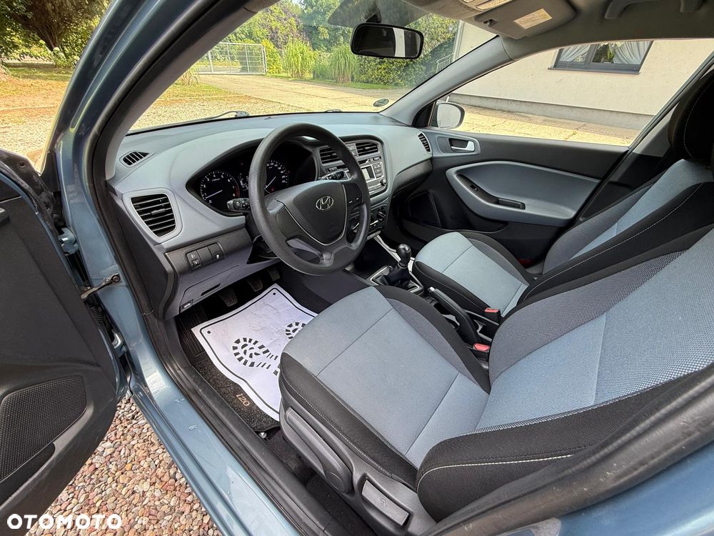 Hyundai i20 - 12
