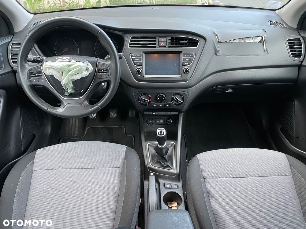 Hyundai i20 1.2 YES Gold - 18