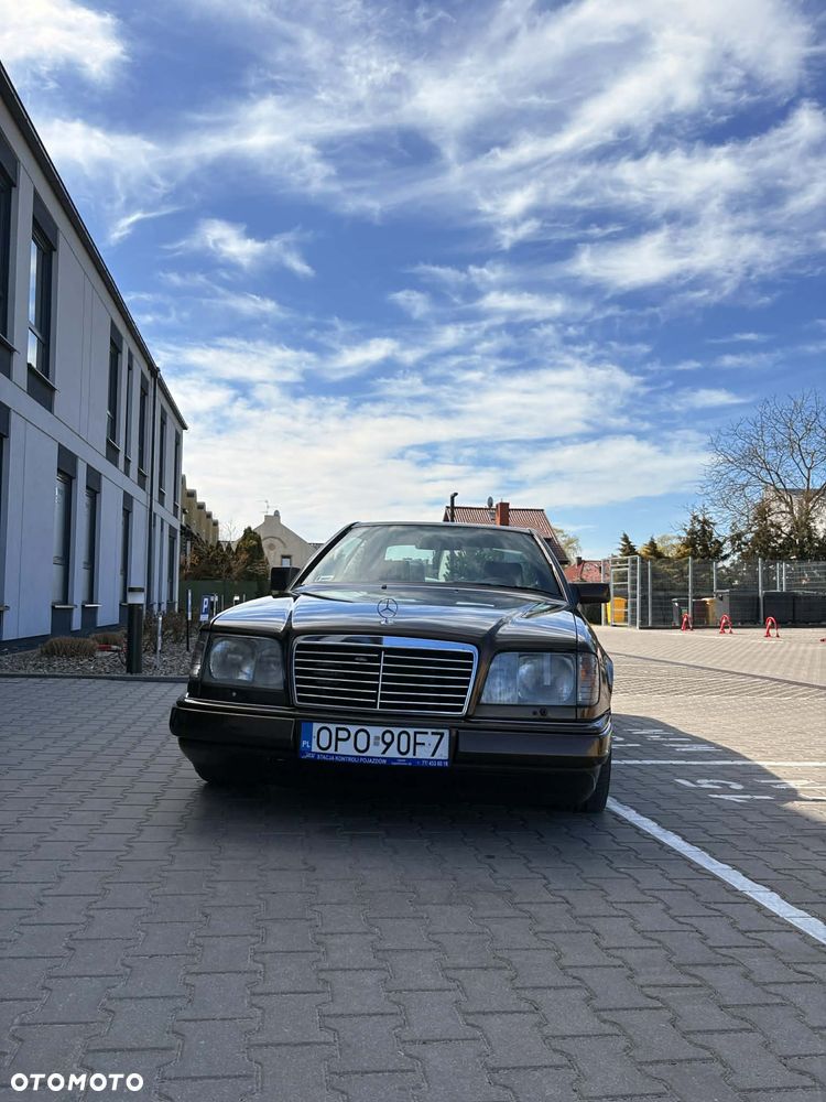 Mercedes-Benz W124 (1984-1993) - 11