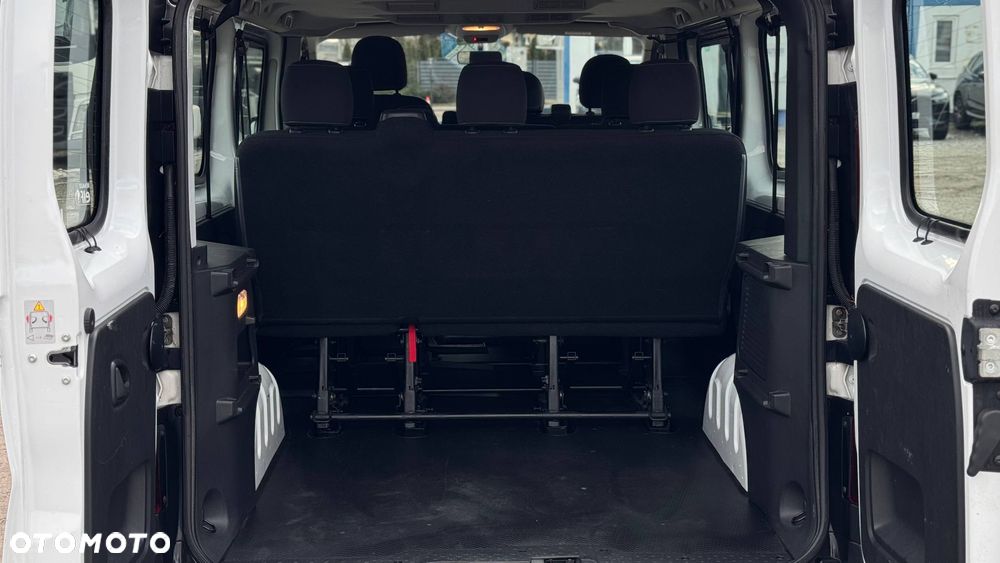 Renault Trafic - 10