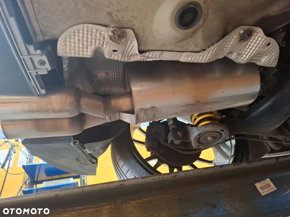Volkswagen Polo 1.8 TSI BMT GTI - 22