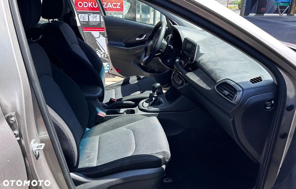 Hyundai i30 1.4 Classic + - 12