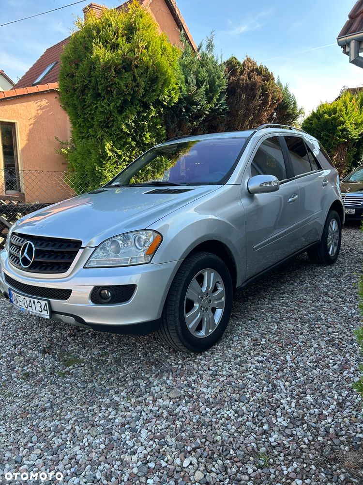 Mercedes-Benz ML 350 4-Matic - 17