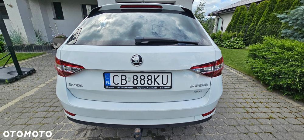 Skoda Superb 2.0 TDI 4x4 L&K DSG - 8