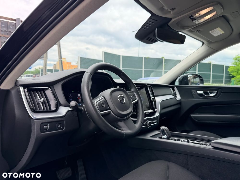 Volvo XC 60 B4 D AWD Momentum Pro - 14