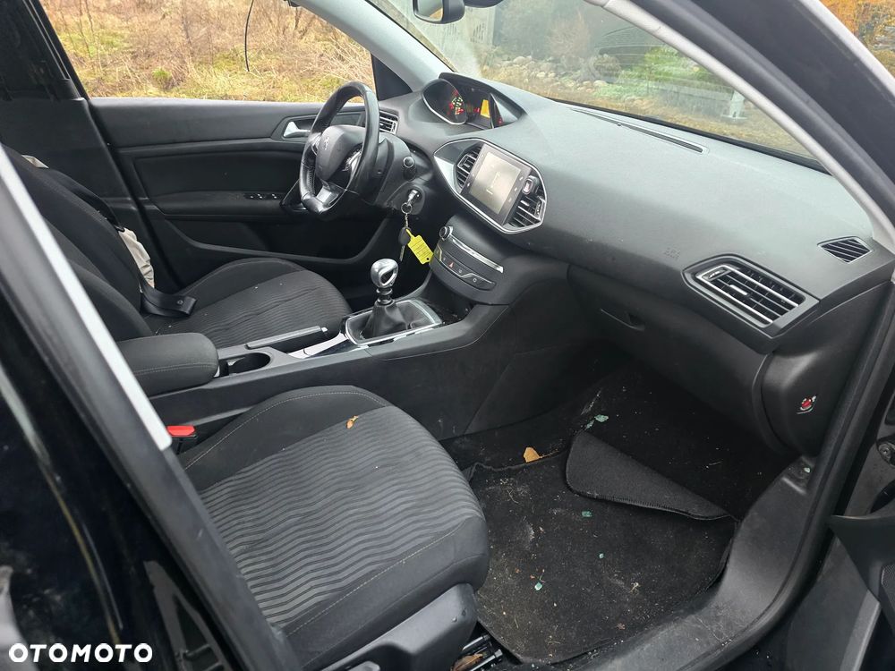 Peugeot 308 PureTech 130 Stop & Start Allure - 22