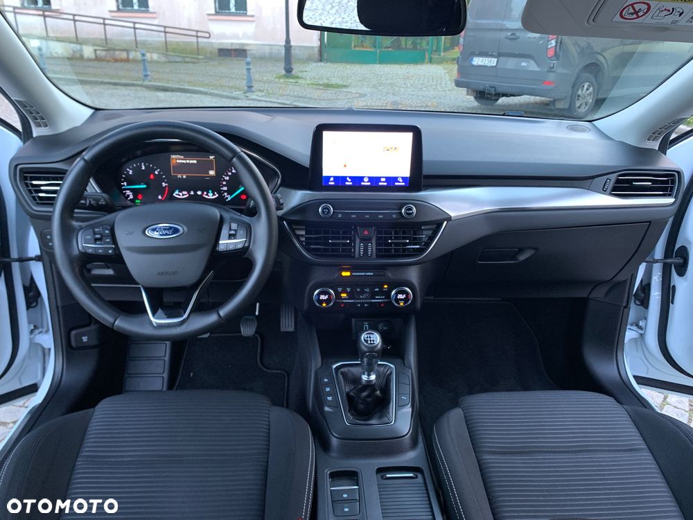 Ford Focus 2.0 EcoBlue Titanium - 24