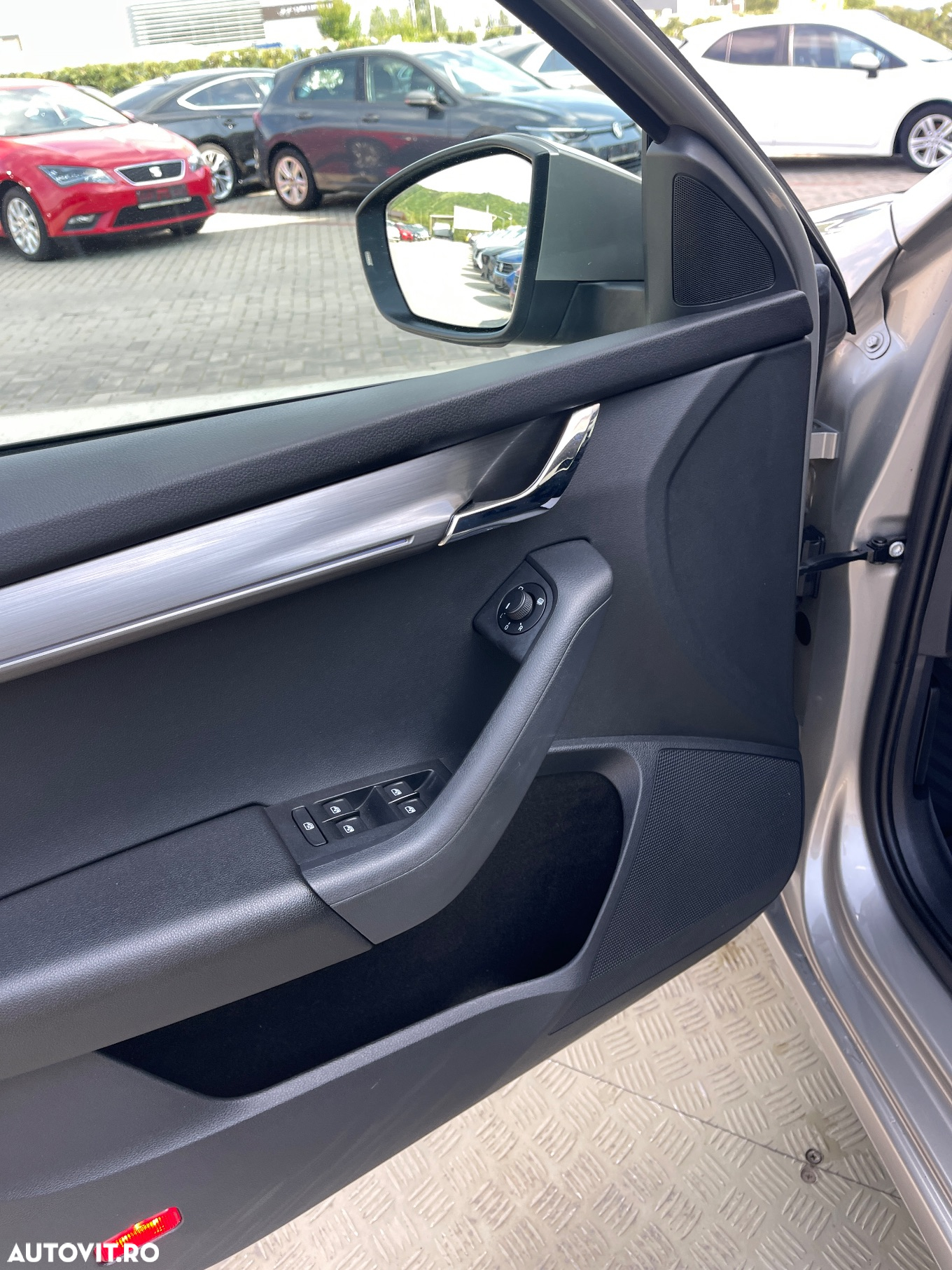 Skoda Octavia 1.6 TDI DSG Style - 29