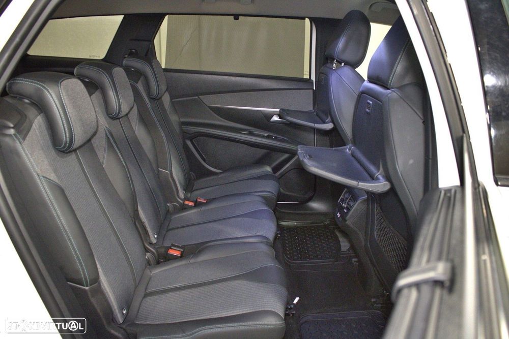 Peugeot 5008 1.5 BlueHDi Allure Pack EAT8 - 17