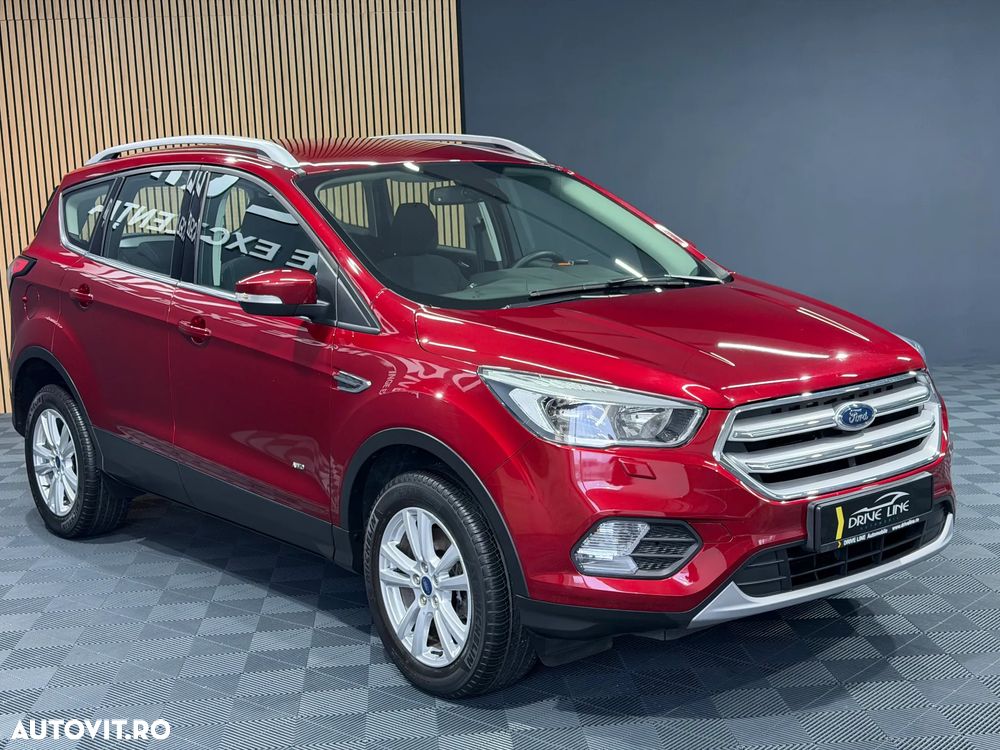Ford Kuga 1.5 EcoBoost 4WD Aut. Titanium - 4