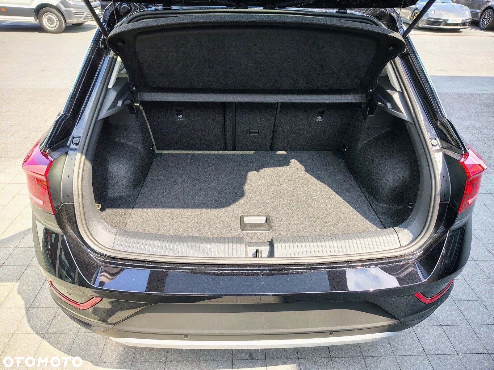 Volkswagen T-Roc - 9