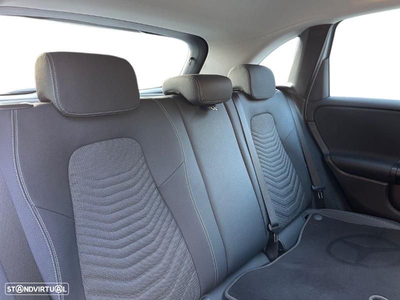 Mercedes-Benz B 180 d - 15