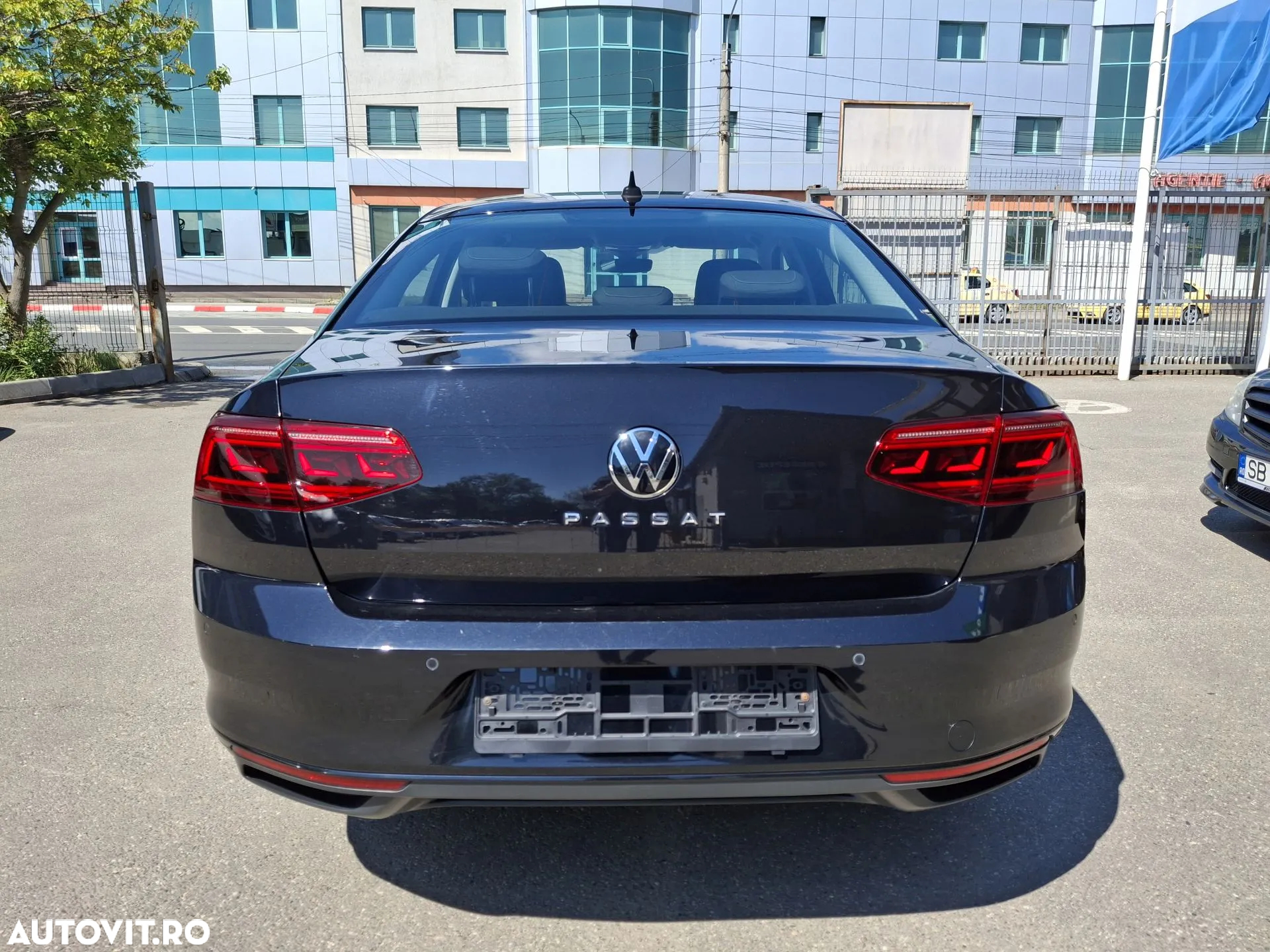 Volkswagen Passat 2.0 TDI SCR DSG Elegance - 5