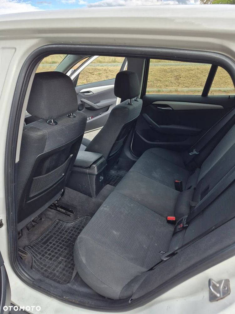 BMW X1 xDrive20d - 10