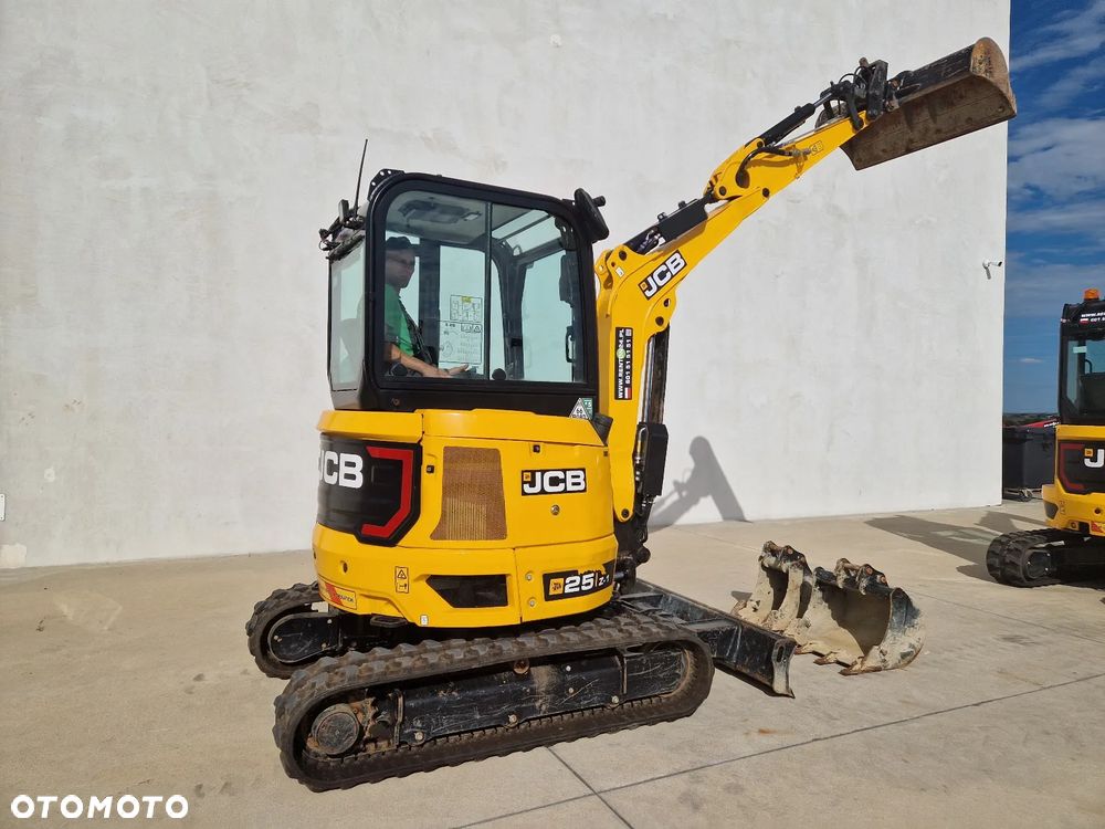 JCB 25 Z-1 jak WACKER CAT KUBOTA RZ148 - 4