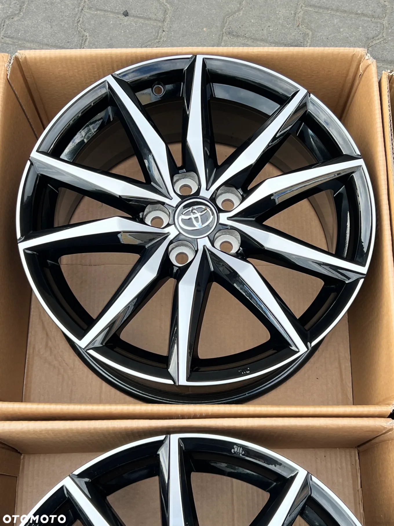 Nowe Oryginalne felgi Toyota CHR Corolla Yaris Cross Avensis RAV 4 Camry 18'' GR - 6