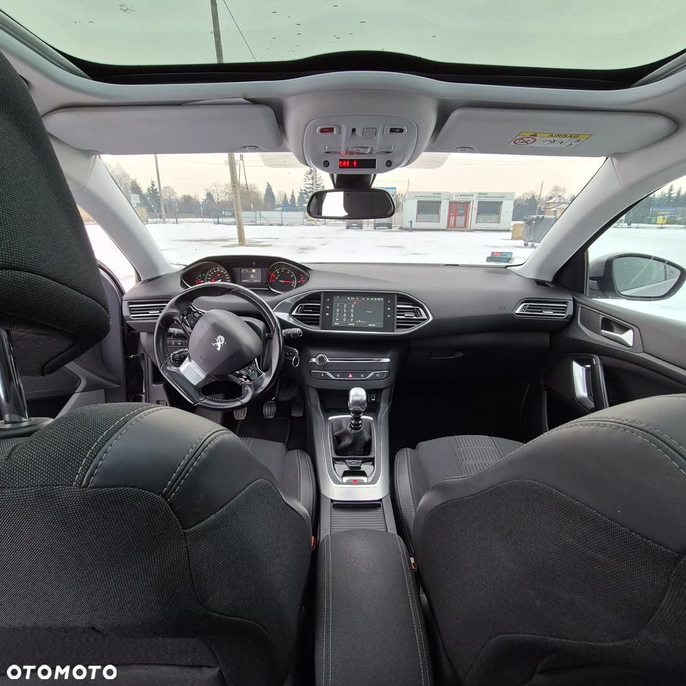 Peugeot 308 1.2 PureTech Allure S&S - 12