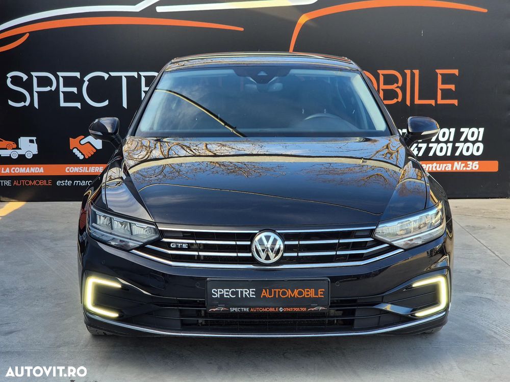 Volkswagen Passat - 2